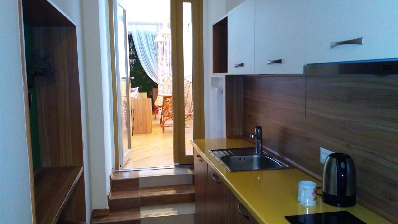 Vip Апартаменти Ван Гог На Площі Ринок Lviv Exterior foto